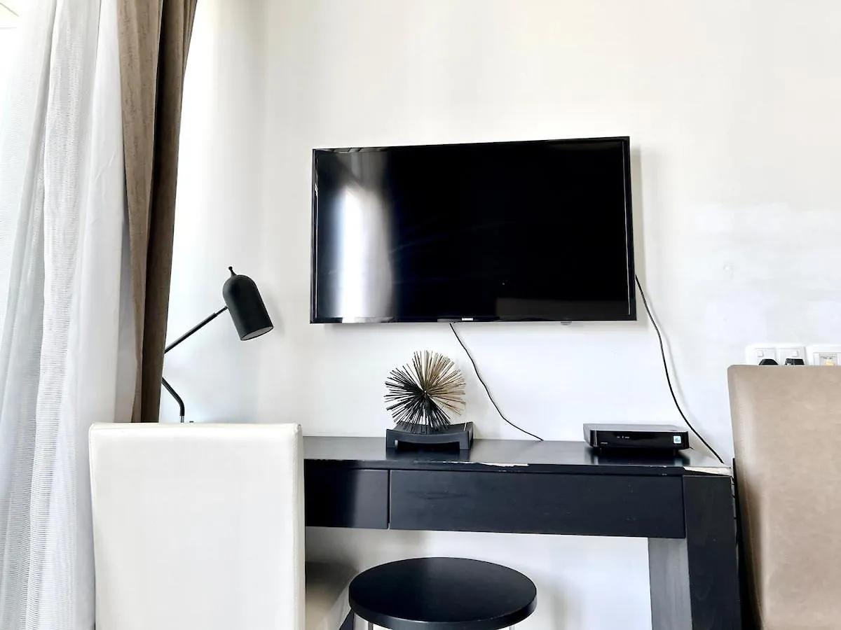 Homes2Retreat - Chic & Cozy Studio In Damac Dubai Apartment