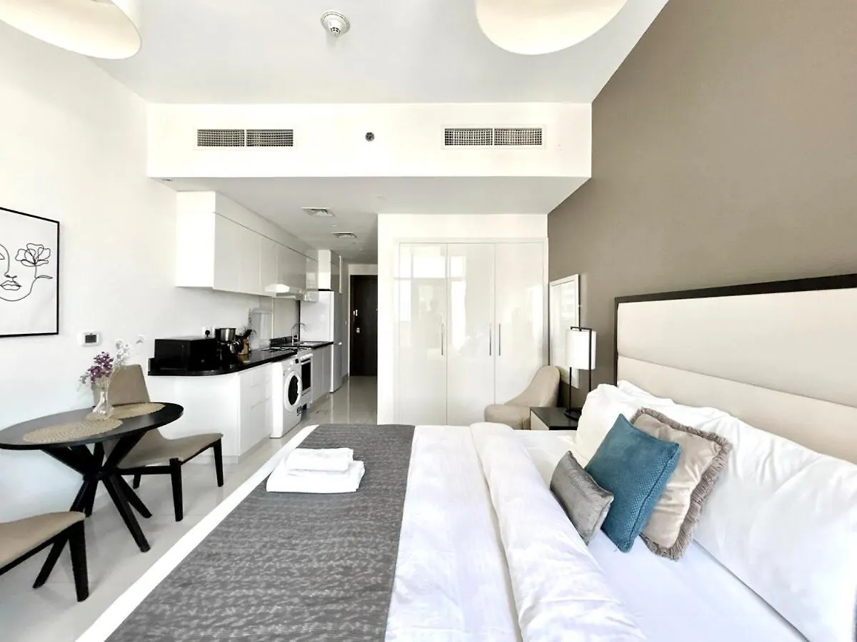 Homes2Retreat - Chic & Cozy Studio In Damac Dubai